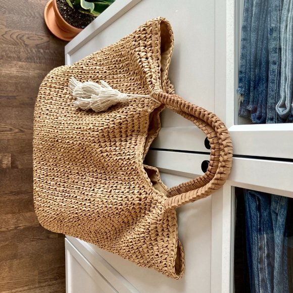 NWT Fallon & Royce Mel Woven Straw Tote in 'Natural' - Picture 9 of 15